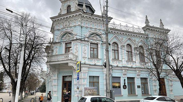 В Краснодаре отремонтировали фасад Художественного музея. Фото: телеканал «Краснодар»