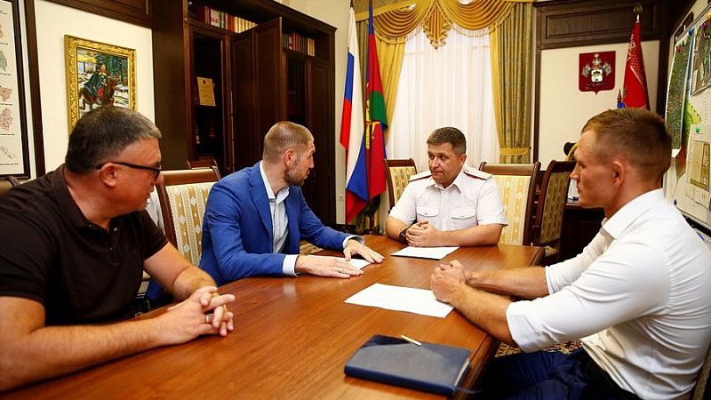 Вице-губернатор Кубани Александр Власов обсудил с депутатом Госдумы развитие самбо в регионе