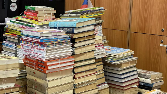 Краснодарцы могут передать в дар книги детям Донбасса. Фото: Телеканал «Краснодар»