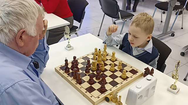 Турнир по шахматам «Не прерывается связь поколений» прошел в Краснодаре