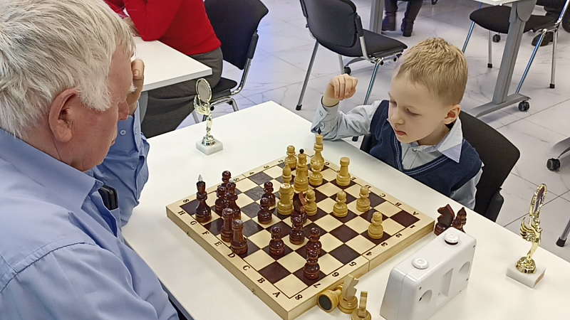 Турнир по шахматам «Не прерывается связь поколений» прошел в Краснодаре