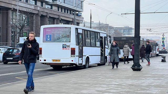 На 23-х автобусных маршрутах в Краснодаре выросла оплата проезда
