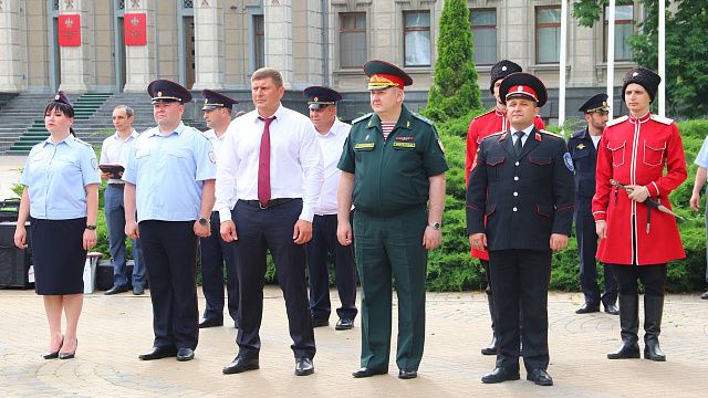 В центре Краснодара провели торжественный развод личного состава Краснодарского гарнизона полиции