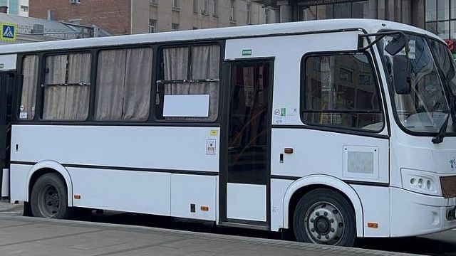 В Краснодаре водитель выгнал из автобуса школьницу с особенностями развития Фото: телеканал «Краснодар»