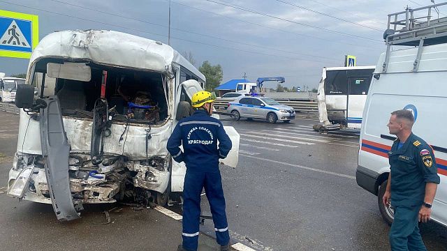 В Краснодаре в ДТП с пассажирскими автобусами пострадали два ребенка
