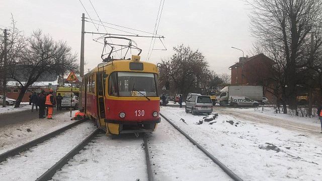 С утра в Краснодаре произошло две аварии с общественным транспортом. Есть пострадавшие