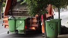 Региональному оператору по вывозу мусора не хватает до 15% водителей мусоровозов