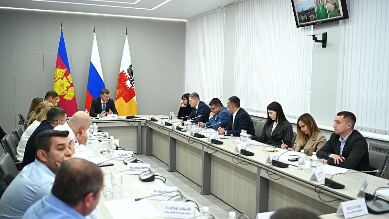 Наумов потребовал синхронизировать строительство соцобъектов с дорогами