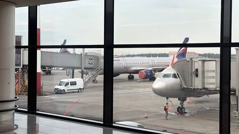 Более тысячи россиян застряли в аэропортах из-за конфликта Ирана и Израиля