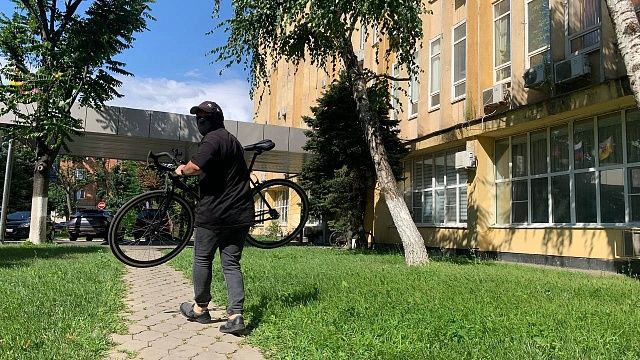 Велоугонщика задержала полиция Сириуса 