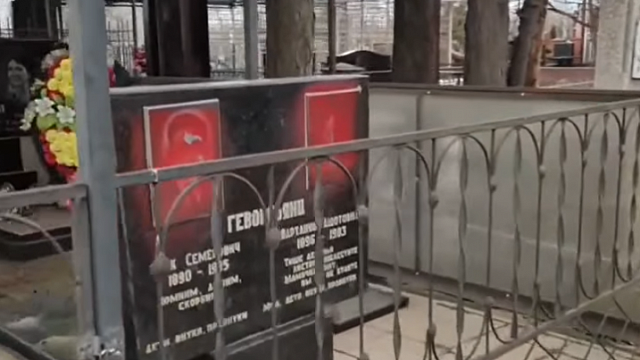В полиции Краснодара устанавливают личности вандалов, которые осквернили памятники на Славянском кладбище