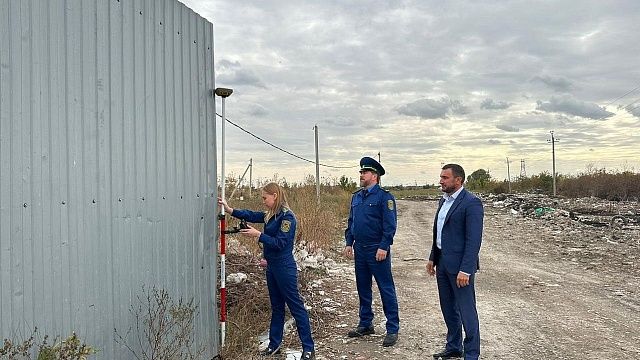 В посёлке Индустриальном выявили незаконную свалку. Фото: Пресс-служба администрации Краснодара