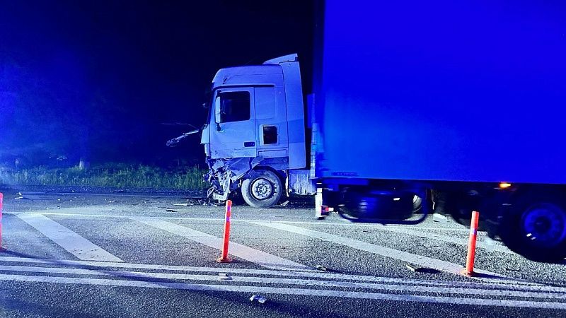 Два человека погибли в ДТП с фурой на трассе в Успенском районе
