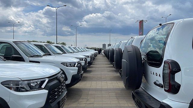 Более 140 новых авто передали в медучреждения Краснодарского края
