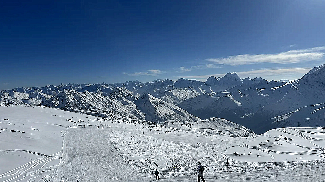 Замерзающего 46-летнего лыжника спасли в лесу под Южно-Сахалинском