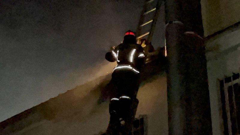 После массированного налёта украинских БПЛА в Саратове начался пожар