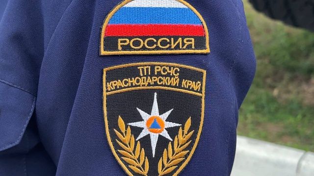 Спасатели ликвидировали 17 возгораний и спасли двух человек за сутки на Кубани