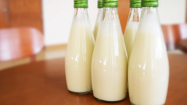 После обращения Краснодарского края Правительство РФ смягчило требования к маркировке молочных продуктов и воды