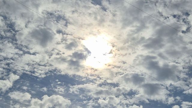 Шувалов пообещал москвичам потепление и солнце к 17 октября