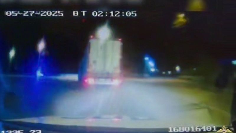 Гражданин Узбекистана за рулем фуры устроил гонки с полицией в Абинском районе