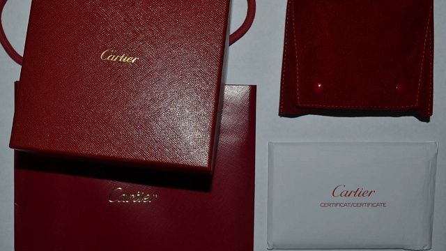 Очень дорогой золотой браслет Cartier пытался тайно ввезти в Россию житель Сочи