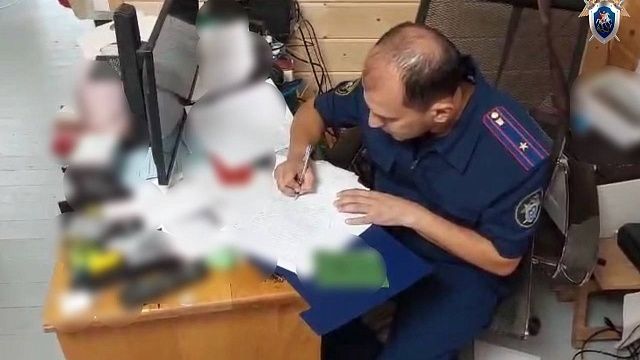 Мать с сыном арестовали за участие в экстремистской организации в Сочи