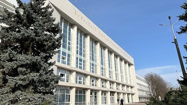До 20 декабря одаренные первокурсники вузов Кубани получат по 100 тысяч рублей