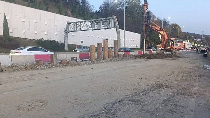 Рабочие установили 24 сваи на повреждённой трассе федеральной автодороги в Сочи