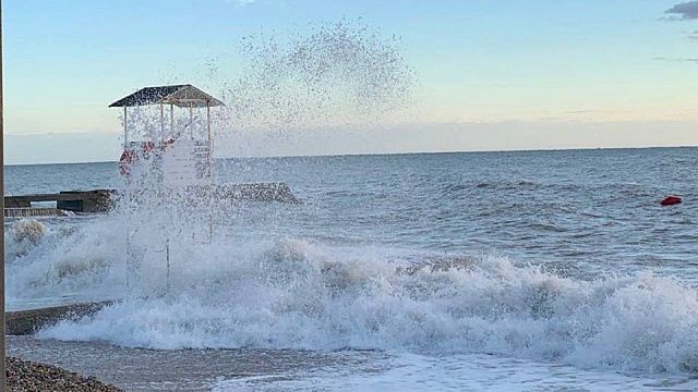 «Полиция нравов» проверила внешний вид туристов на диких пляжах Сочи