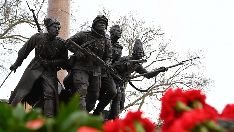 Монумент «Воинам Отечества — Героям России» открыли 9 декабря в Краснодаре