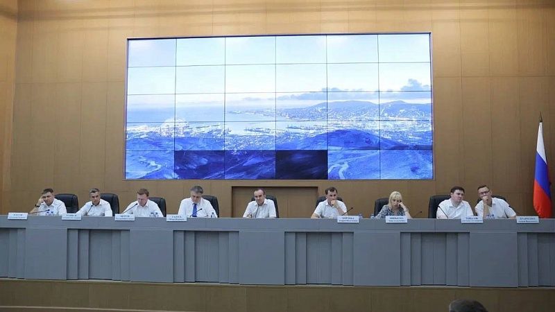 Губернатор Кондратьев обсудил с жителями Новороссийска будущее города-героя