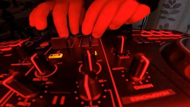 Исправительные колонии начали активно закупать DJ-оборудование для осужденных