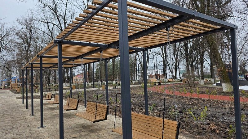 Реконструкцию центрального парка завершили в станице Васюринской Кубани