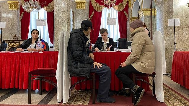 Больше половины избирателей Кубани отдали голос на выборах Президента России Фото: телеканал Краснодар