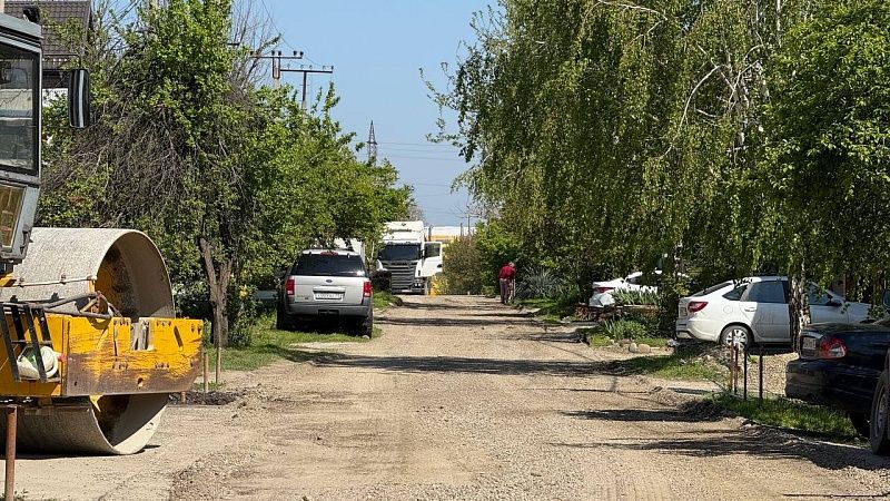 Улицу отгрейдировали около храма Воскресения Христова в Краснодаре