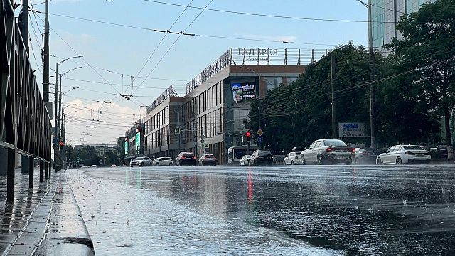 На Краснодар вечером 6 августа обрушится дождь с грозой
