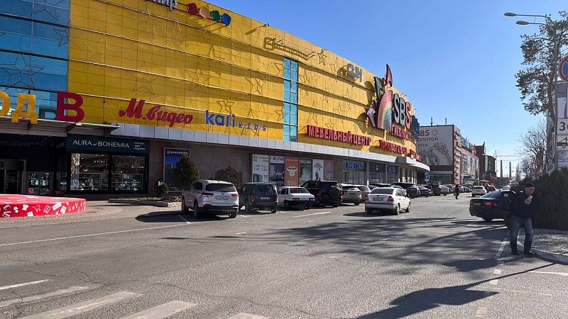 Торговый центр эвакуировали днем 19 февраля на улице Уральской в Краснодаре