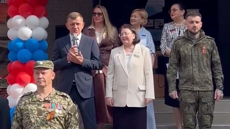 Наумов поздравил выпускников с последним звонком в школе № 50 в Краснодаре