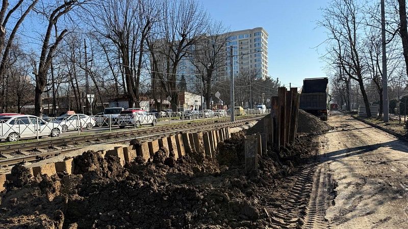 Новый провал на Московской оперативно засыпали грунтом