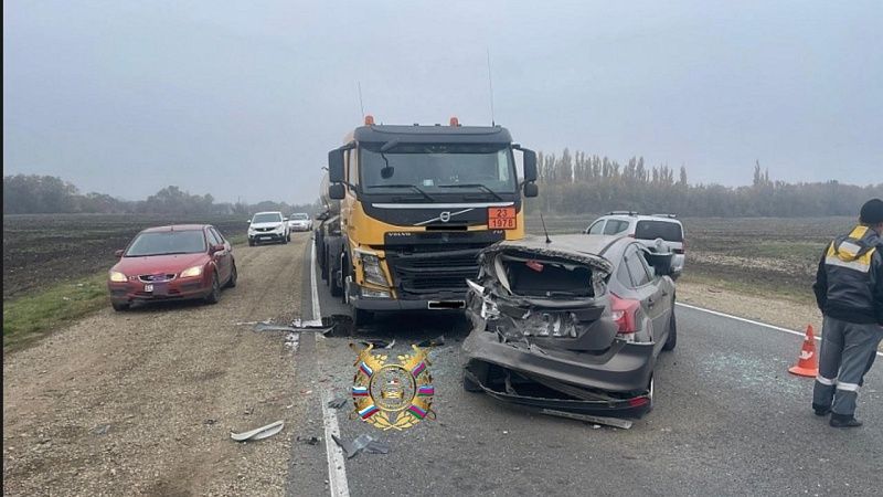 Пьяный водитель вылетел на встречку и протаранил большегруз в Динском районе