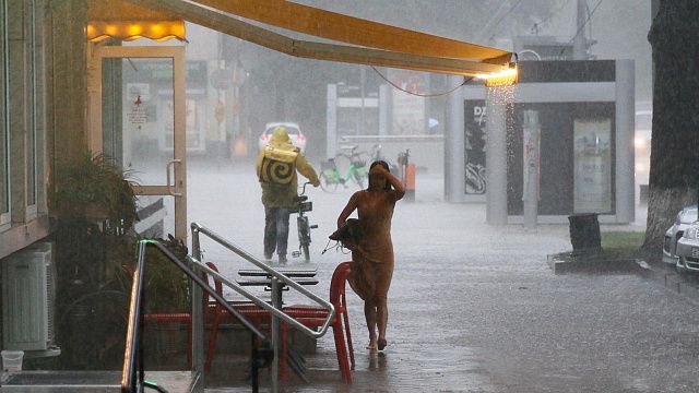 Метеоролог назвала причину июньских ливней на Кубани Фото: Телеканал «Краснодар»