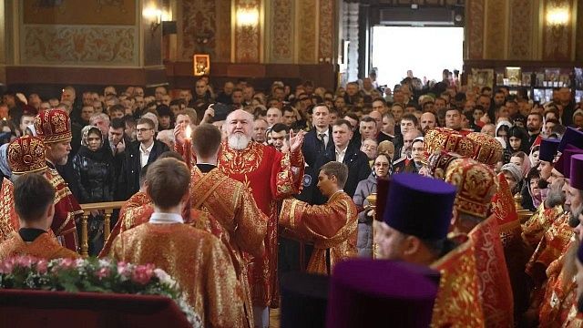 Глава Краснодара принял участие в праздничном богослужении в День святой Екатерины
