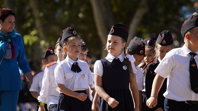 На Кубани стартуют конкурсы на лучший казачий кадетский корпус, детский сад и школу. Фото: телеканал «Краснодар»