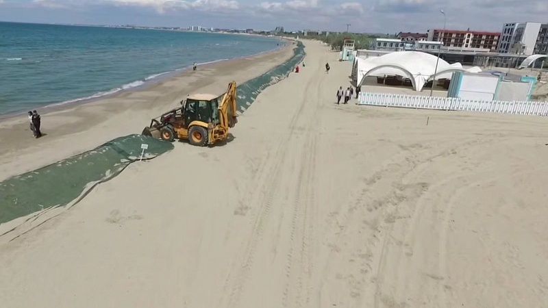 Специалисты МЧС с воздуха осмотрели 1,5 км акватории и побережья Анапы 