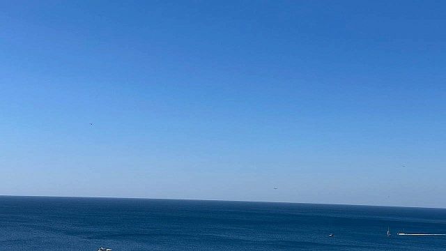 Тысячи пачек грузинских сигарет выкинуло на берег в Дагестане