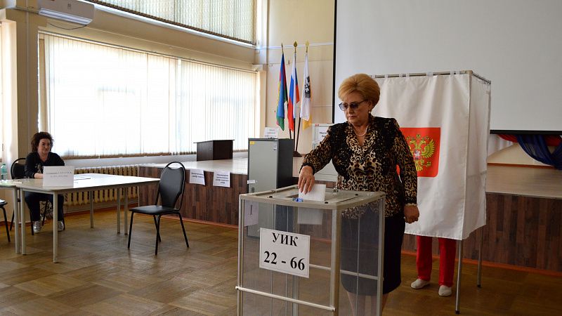Председатель городской Думы Краснодара отдала голос на выборах депутатов ЗСК
