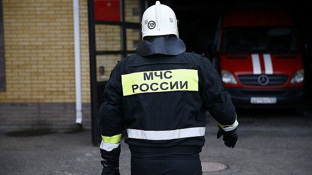 Из-за мощного пожара без света остались 10 населенных пунктов Курской области 