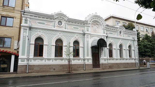 В Краснодаре отреставрировали фасад детской художественной школы им. Пташинского