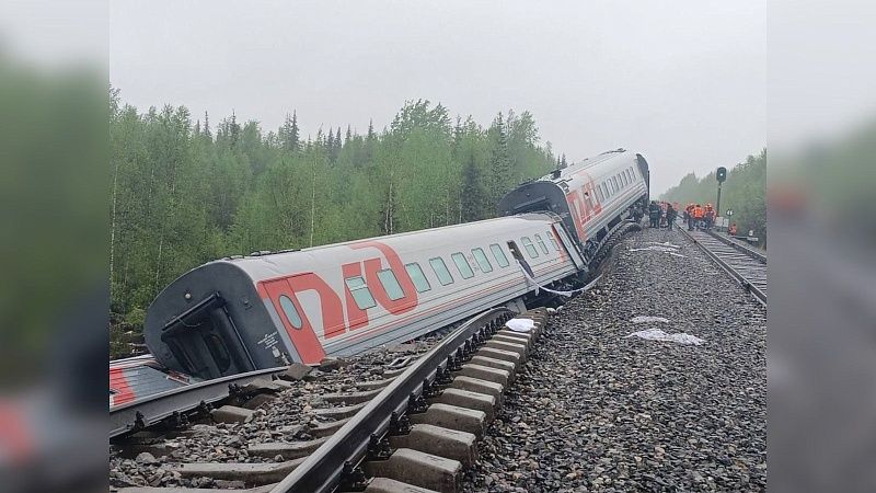 При сходе поезда в республике Коми погибли два человека, один из них с Кубани