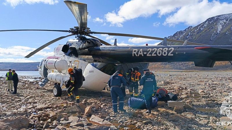 Тела погибших геологов начали поднимать со дна озера в Забайкалье
